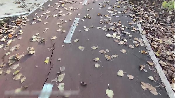 Dick flash – I pull out my cock in front people in the public park with cumshot – 02